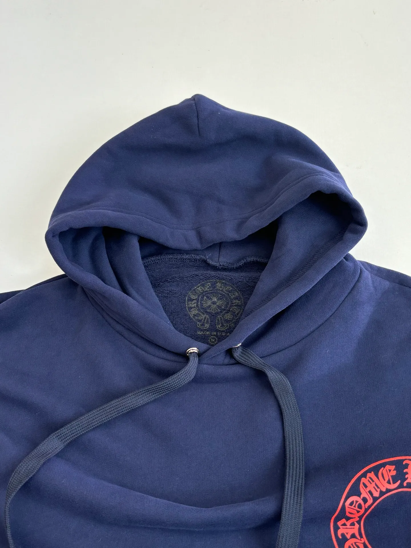 P440 Chrome Heart*/Chrome Heart Horseshoe printed hooded sweatshirt, Australian velvet satin technical cotton, using glue printing. The printing has been modified by the film screen three times. The fabrics have been washed and have a better hand feel. Not easy to deform, not easy to shrink, not easy to fade. Size: S/M/L/XL